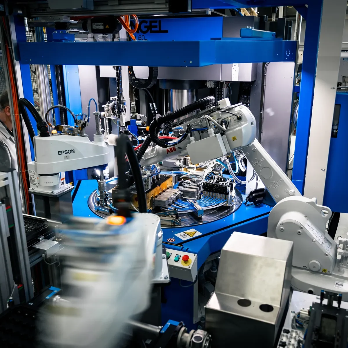 Plastic Injection Automation Cell